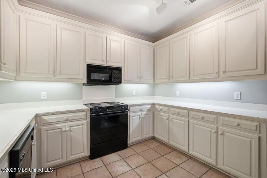 37 Village Green Circle Property Photo 18