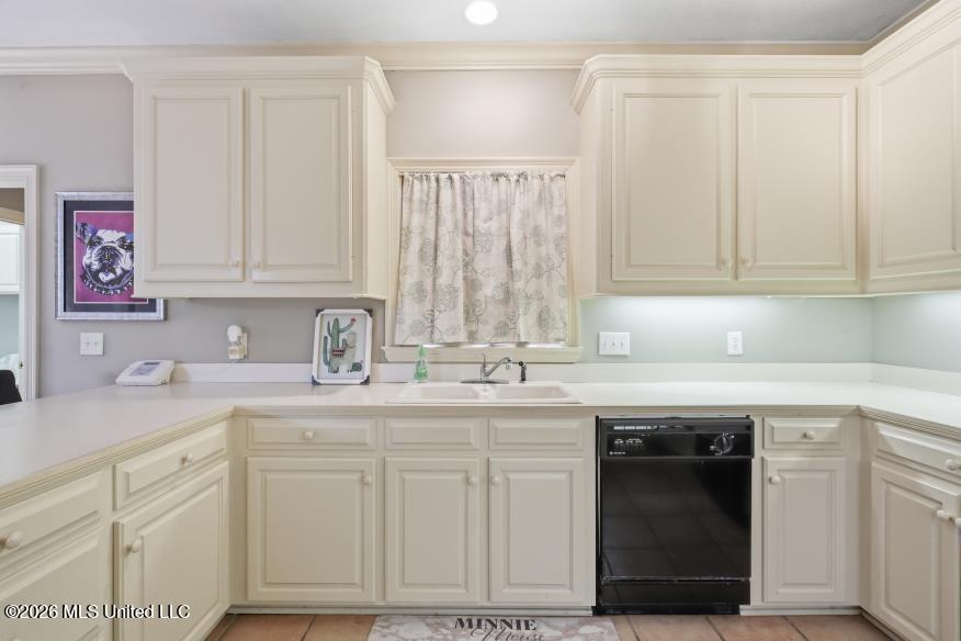 37 Village Green Circle Property Photo 21
