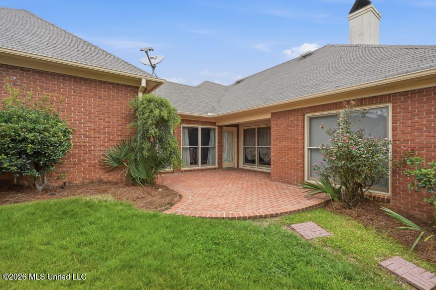 37 Village Green Circle Property Photo 39