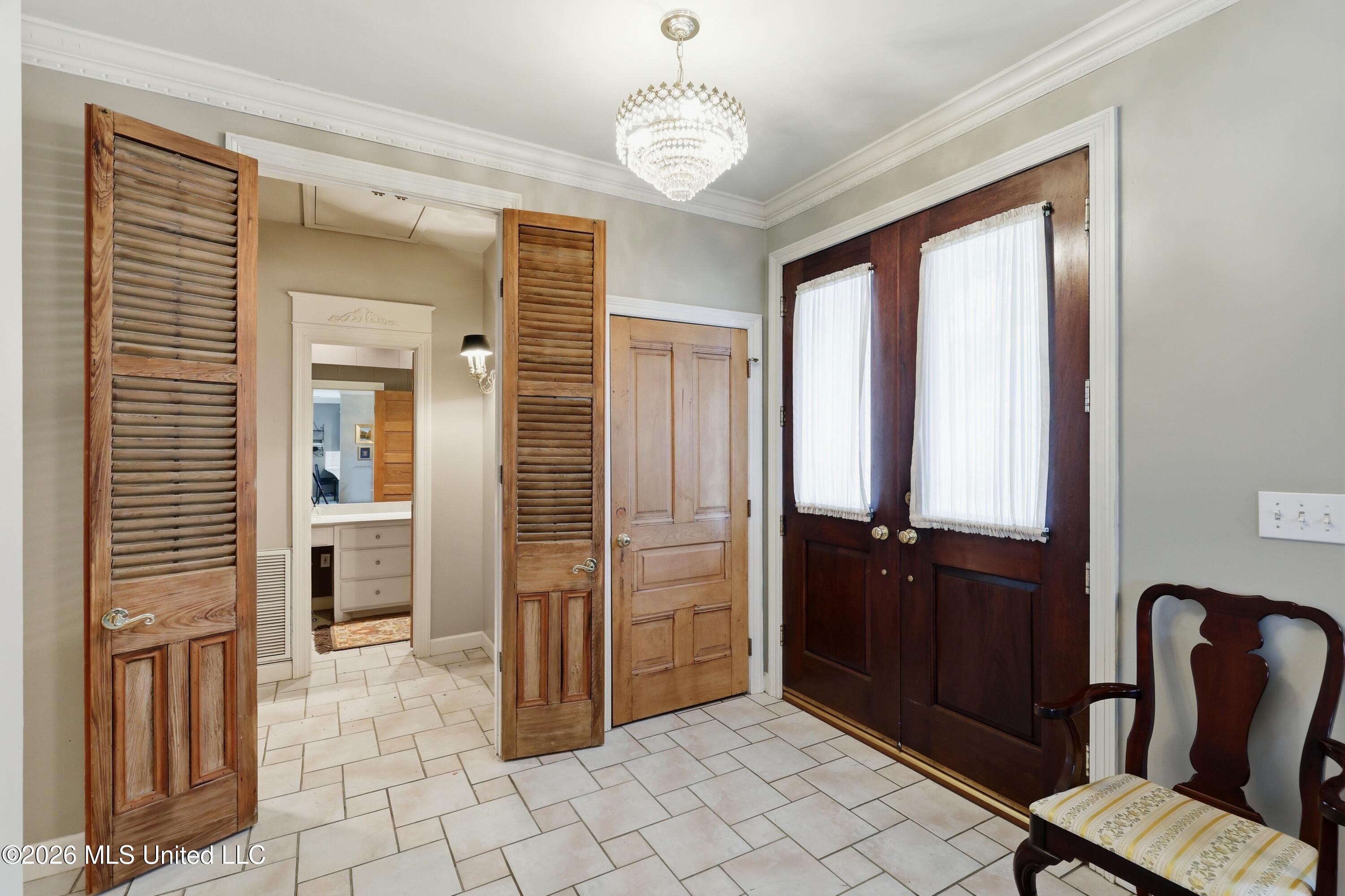 413 Eastpointe Cove Property Photo 4