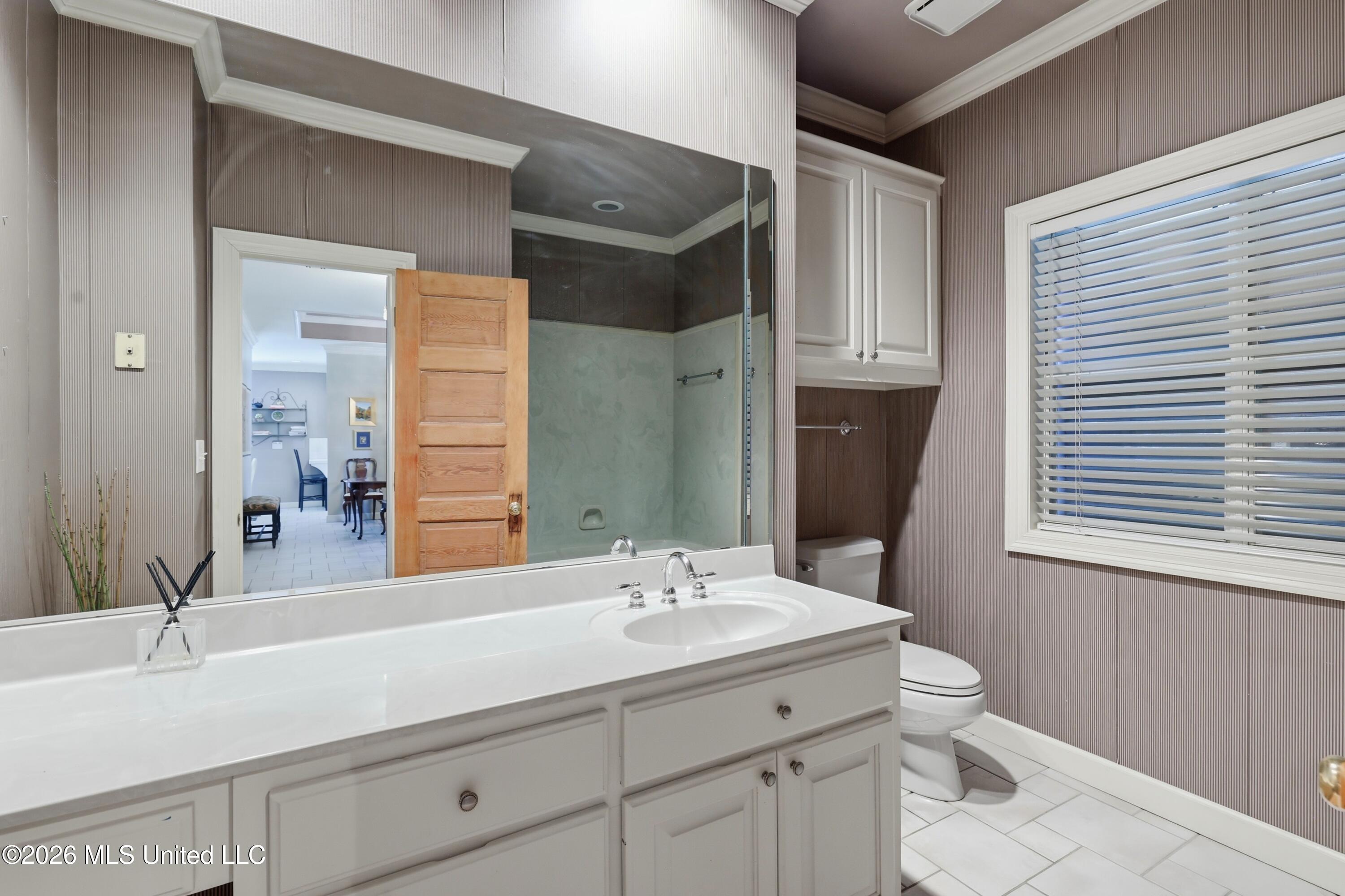 413 Eastpointe Cove Property Photo 14