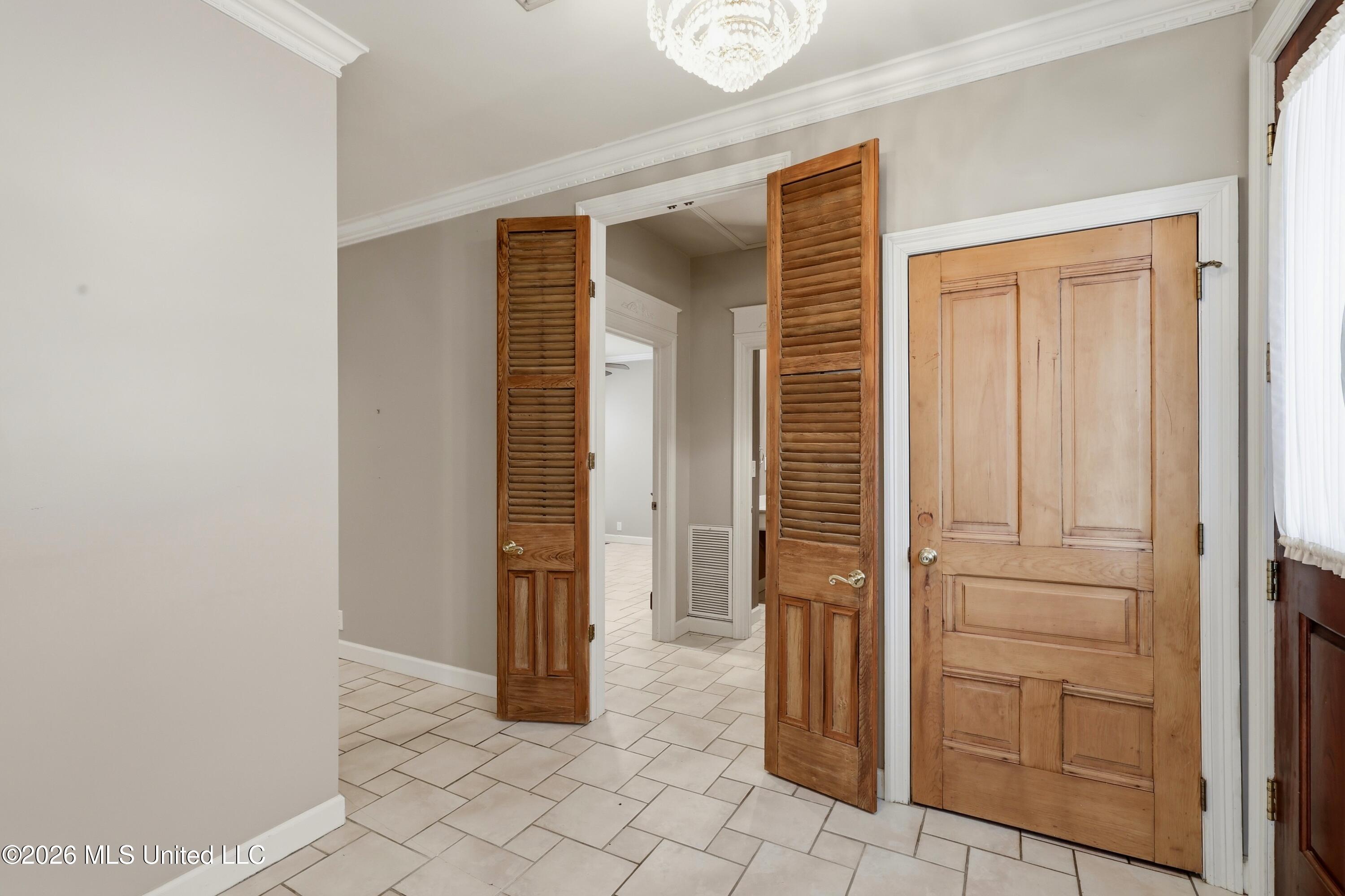 413 Eastpointe Cove Property Photo 16