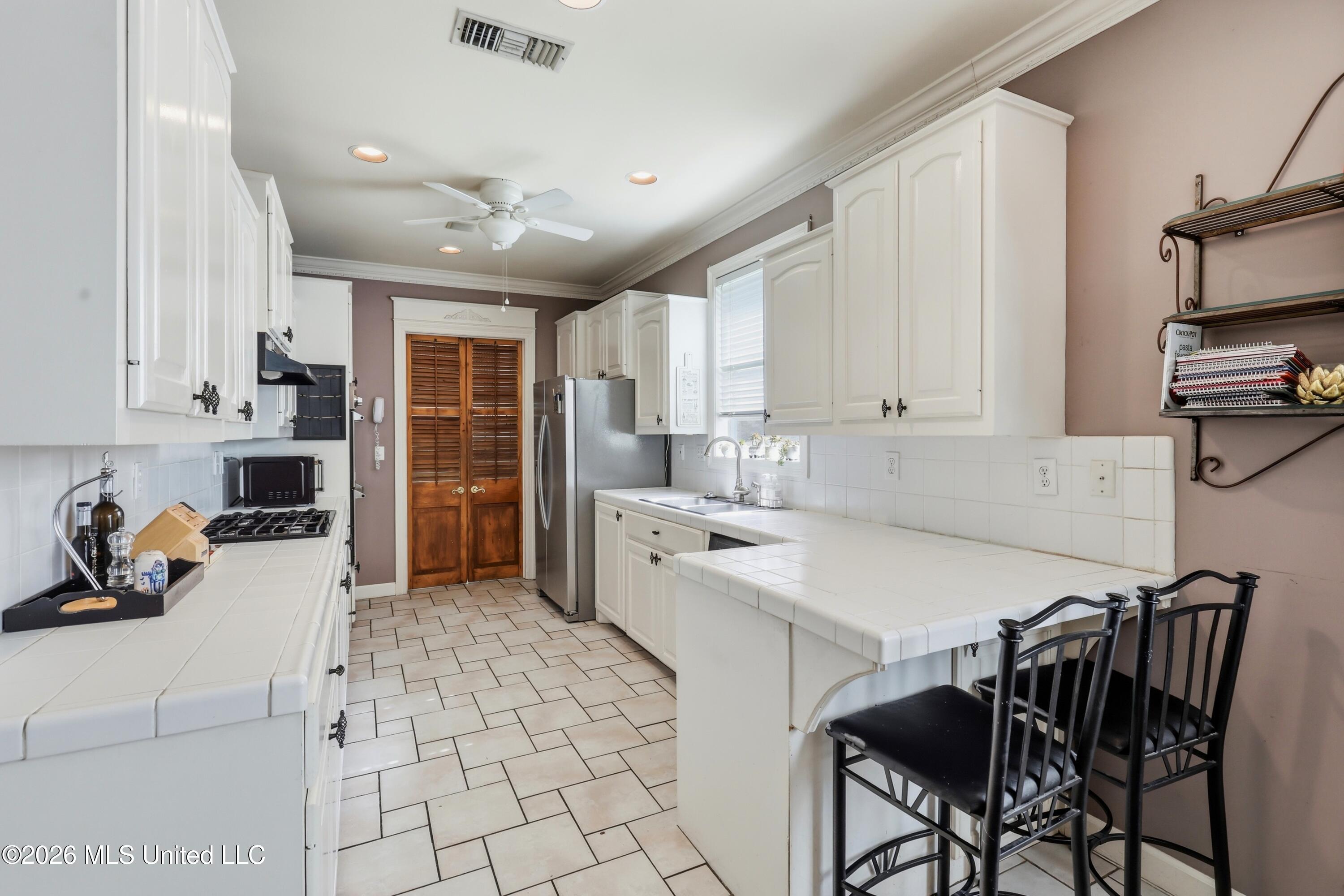 413 Eastpointe Cove Property Photo 17