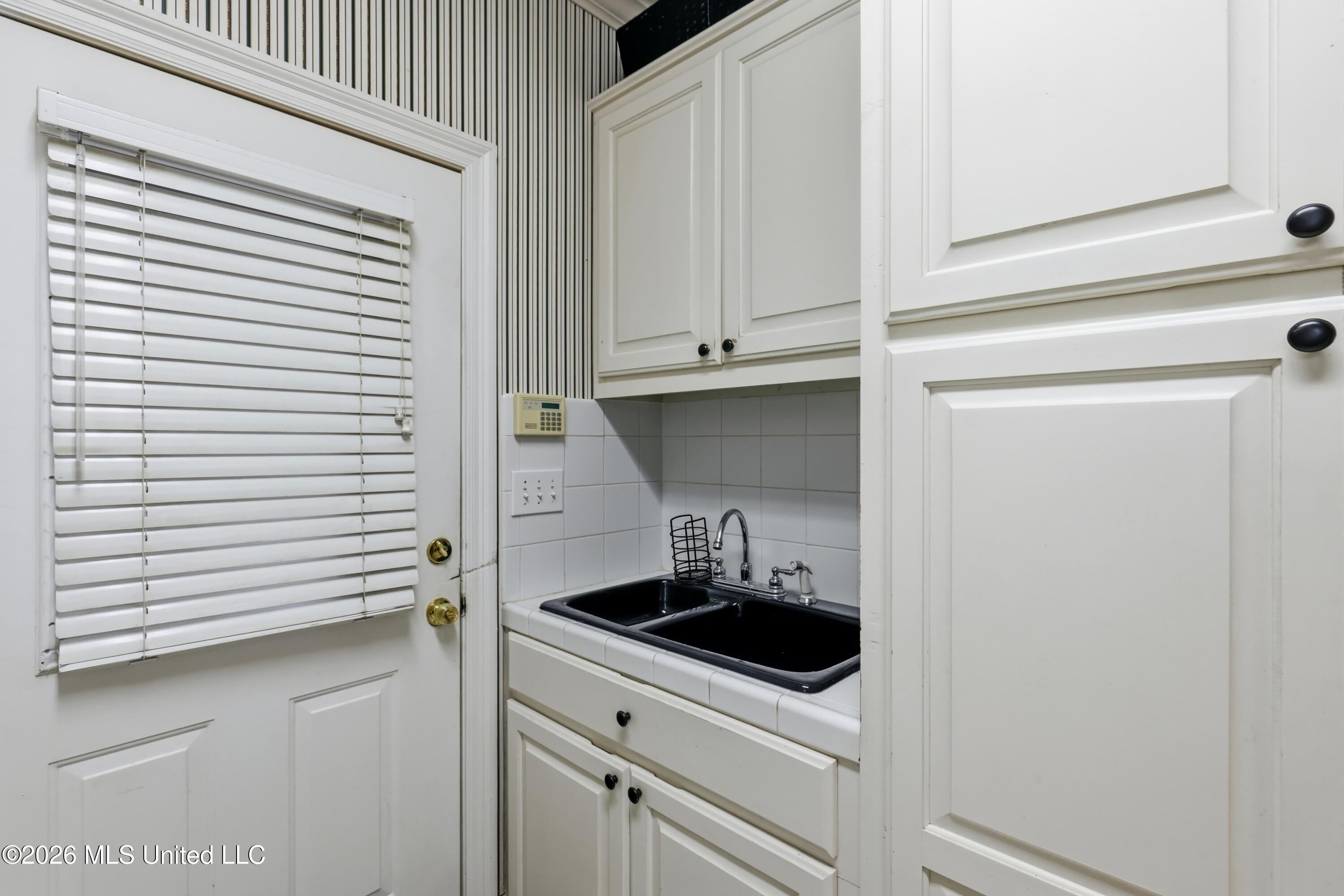 413 Eastpointe Cove Property Photo 60