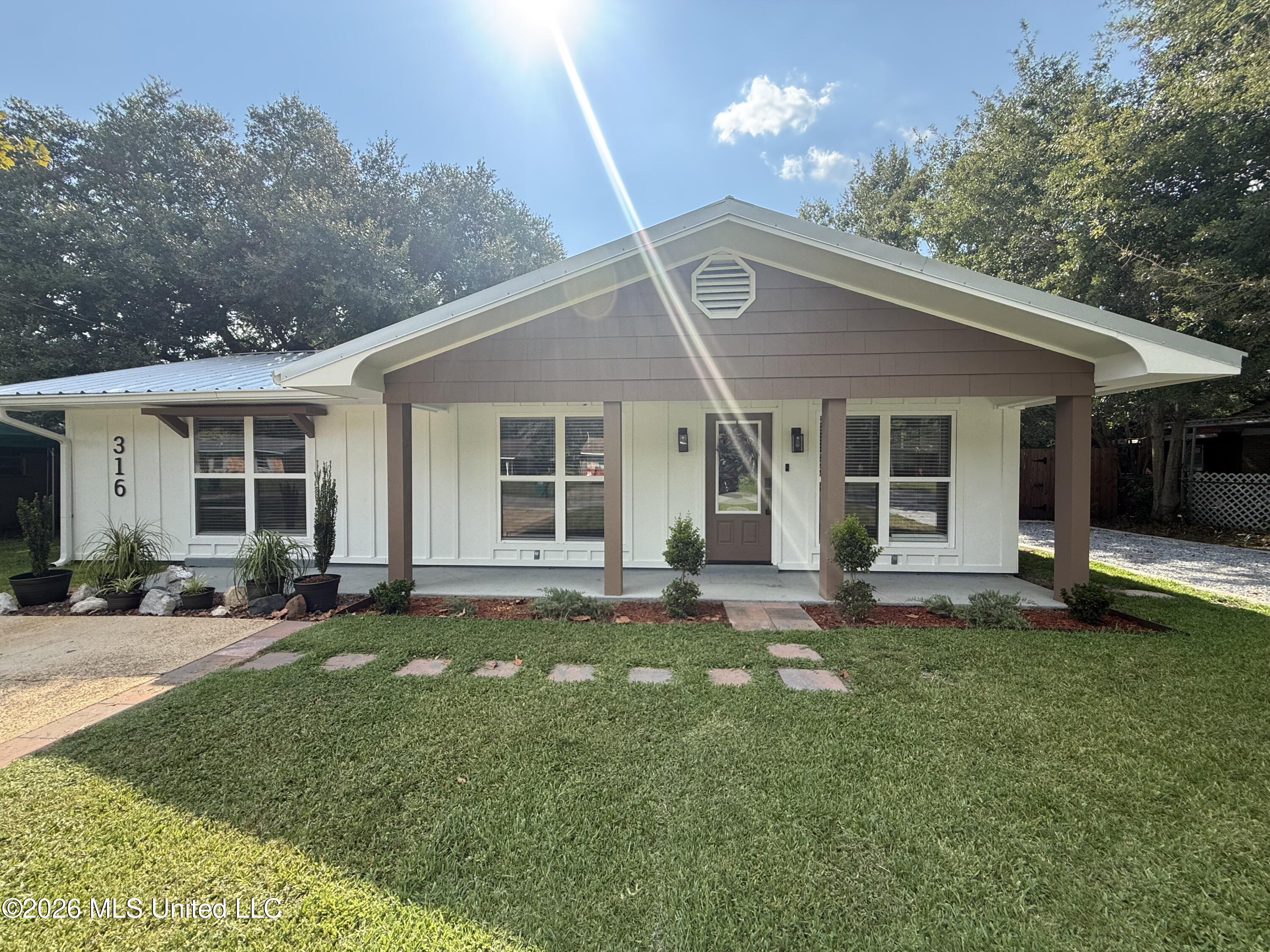 316 Mincheck Road Property Photo 1