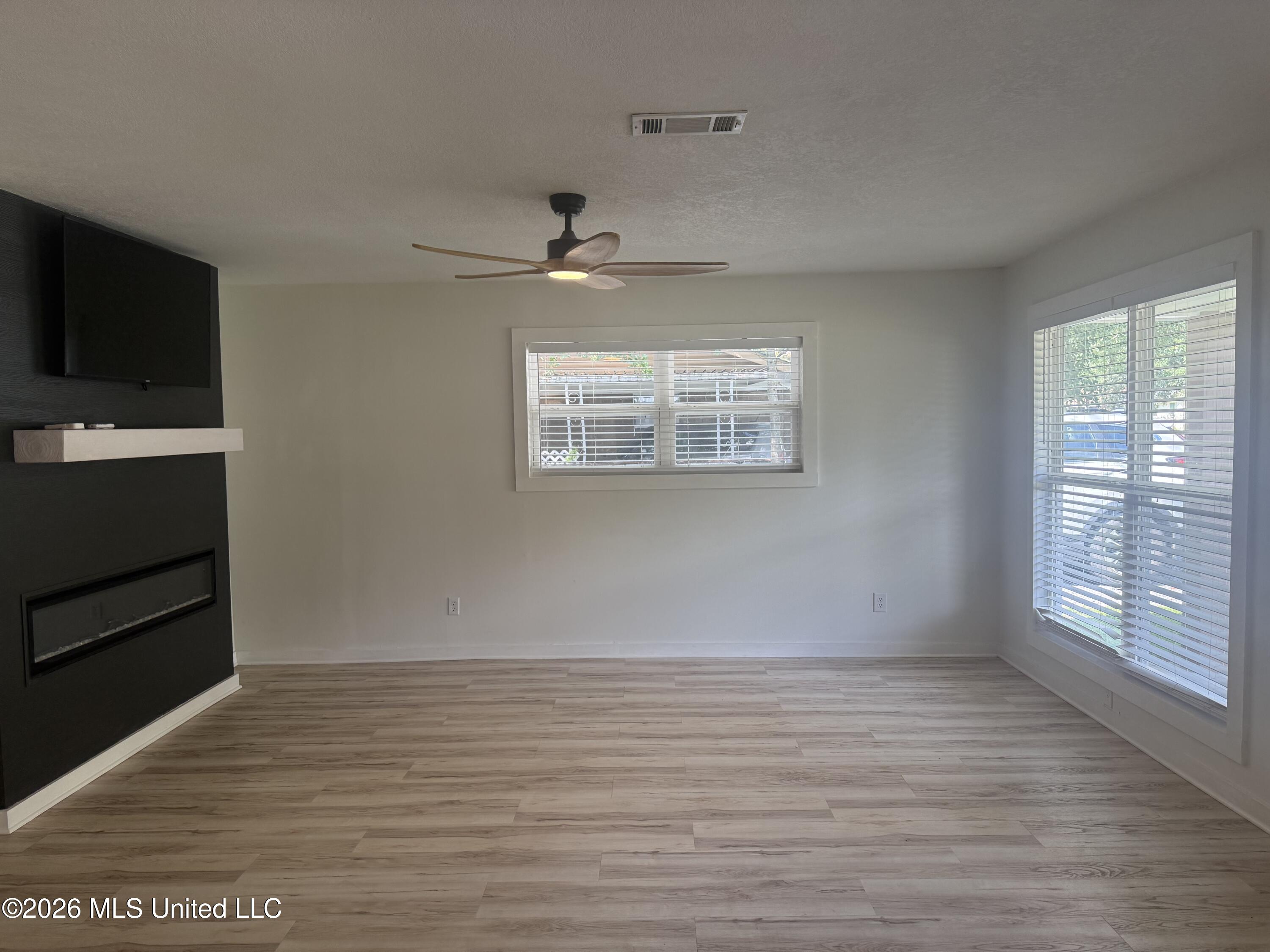 316 Mincheck Road Property Photo 5