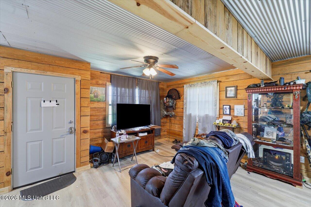 612 U.s. 51 Property Photo 136