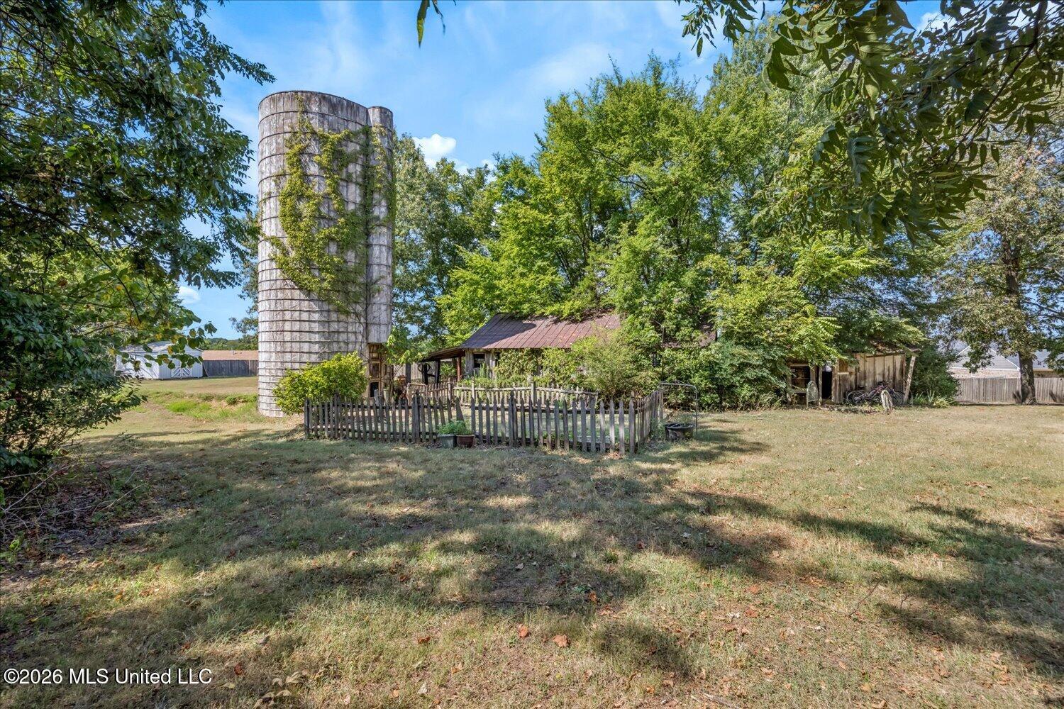 8207 Tchulahoma Road Property Photo 4