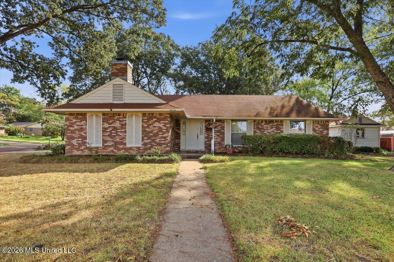 110 Van Doren Drive Property Photo 1