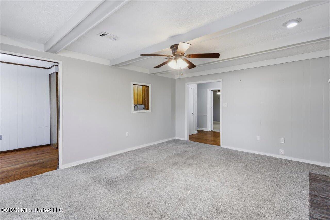 110 Van Doren Drive Property Photo 8