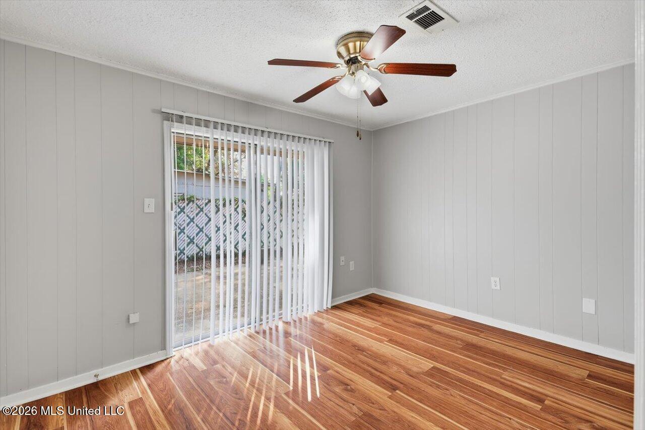 110 Van Doren Drive Property Photo 25