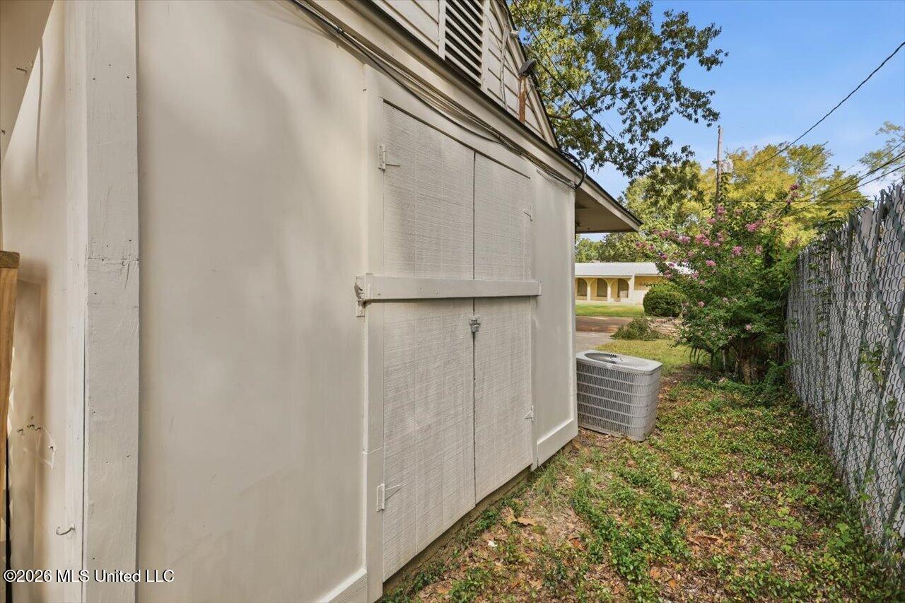 110 Van Doren Drive Property Photo 27