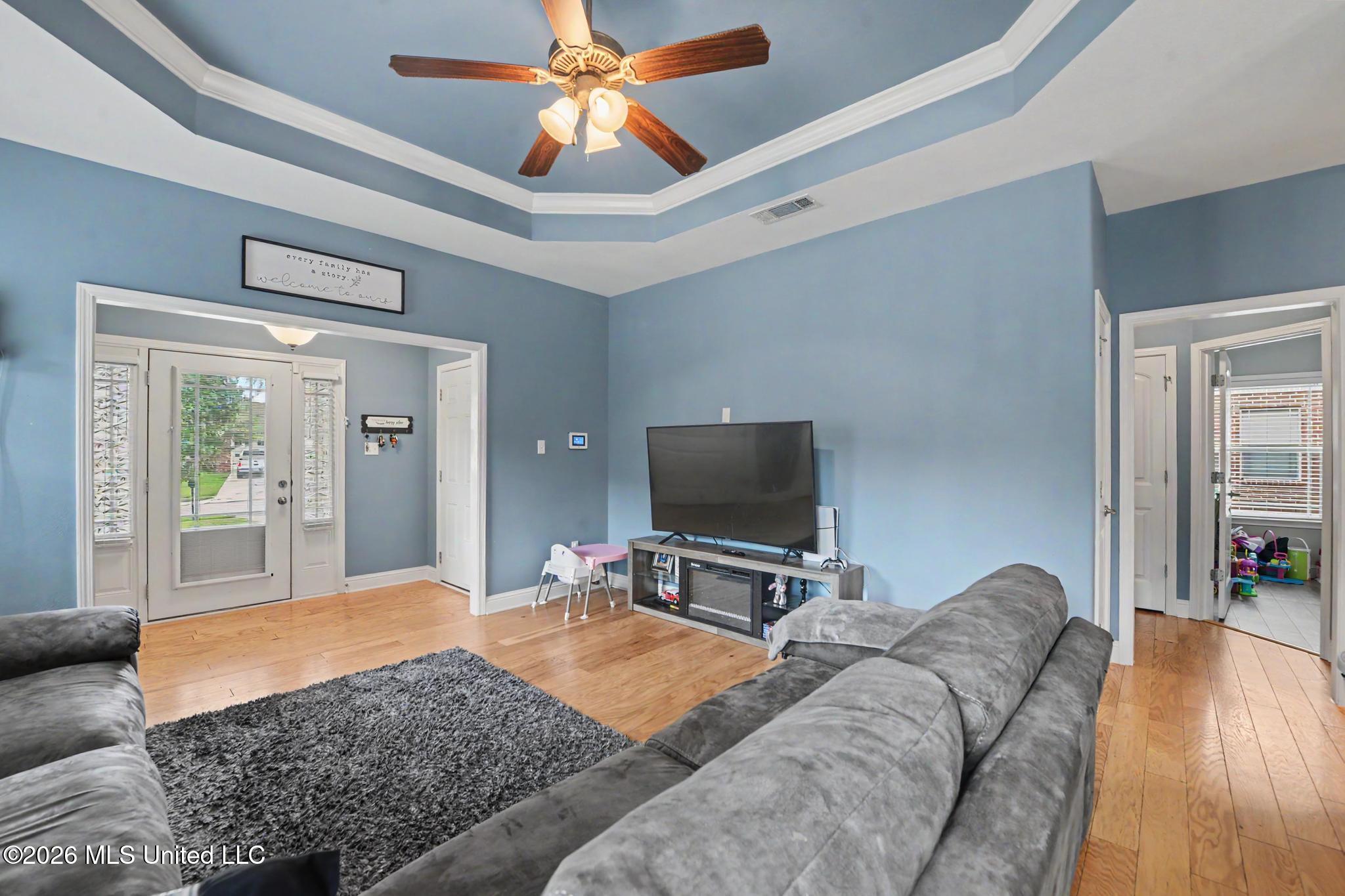 13741 Windwood Drive Property Photo 3