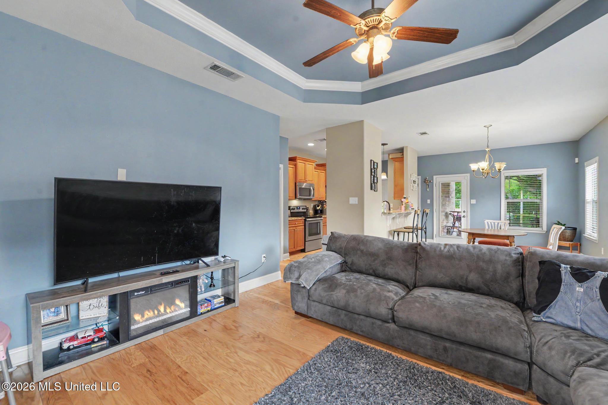 13741 Windwood Drive Property Photo 6