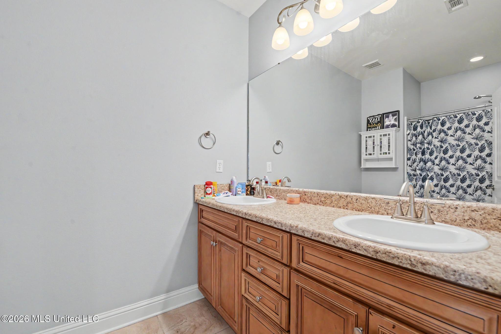 13741 Windwood Drive Property Photo 13