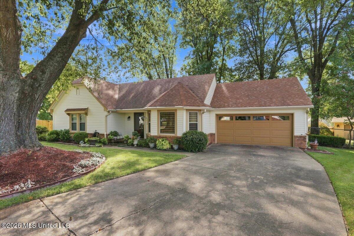 7340 Cedardale Cove Property Photo 3
