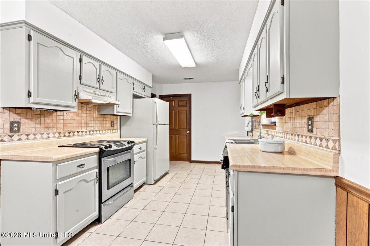 7340 Cedardale Cove Property Photo 10