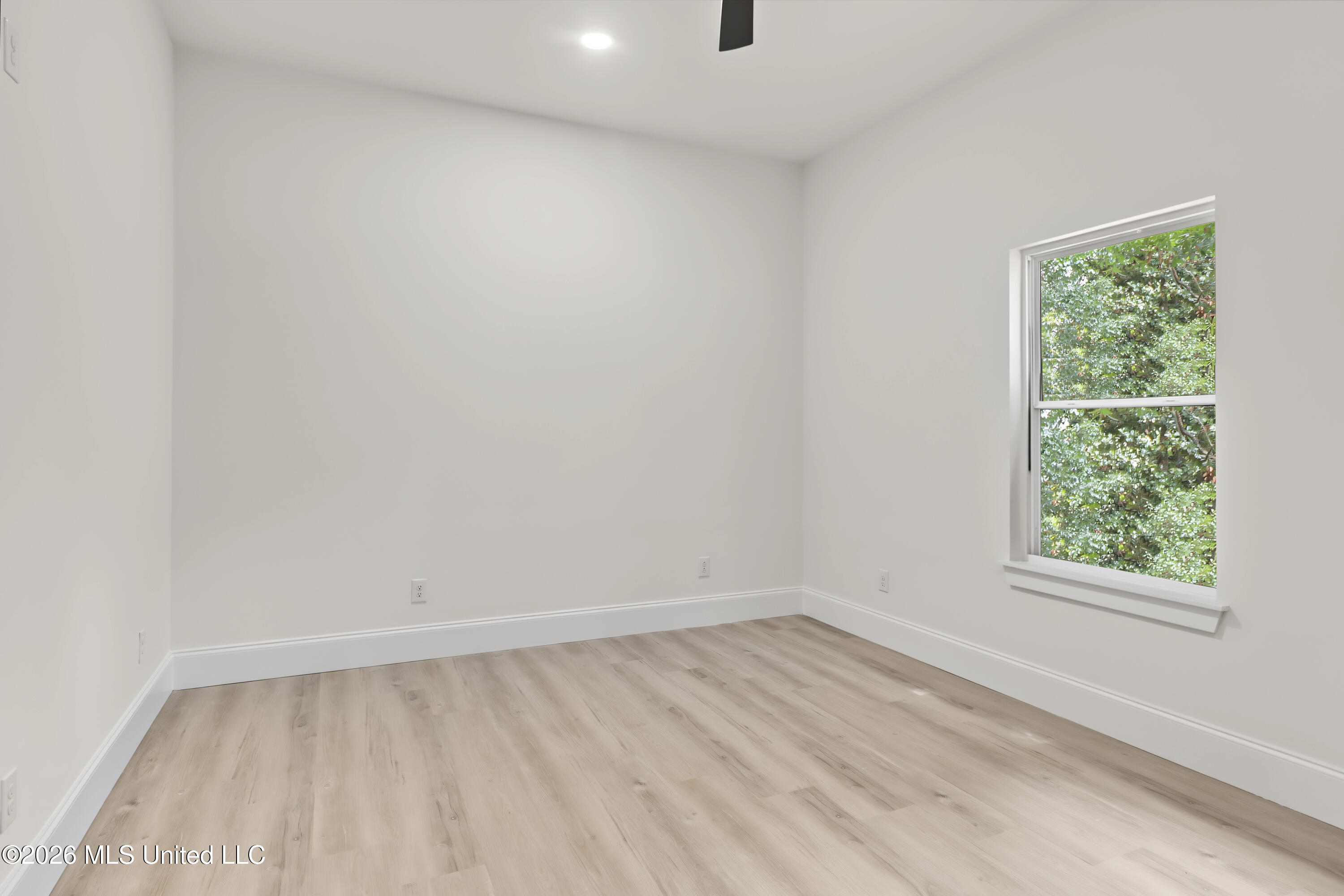 828 Regnault Avenue Property Photo 14