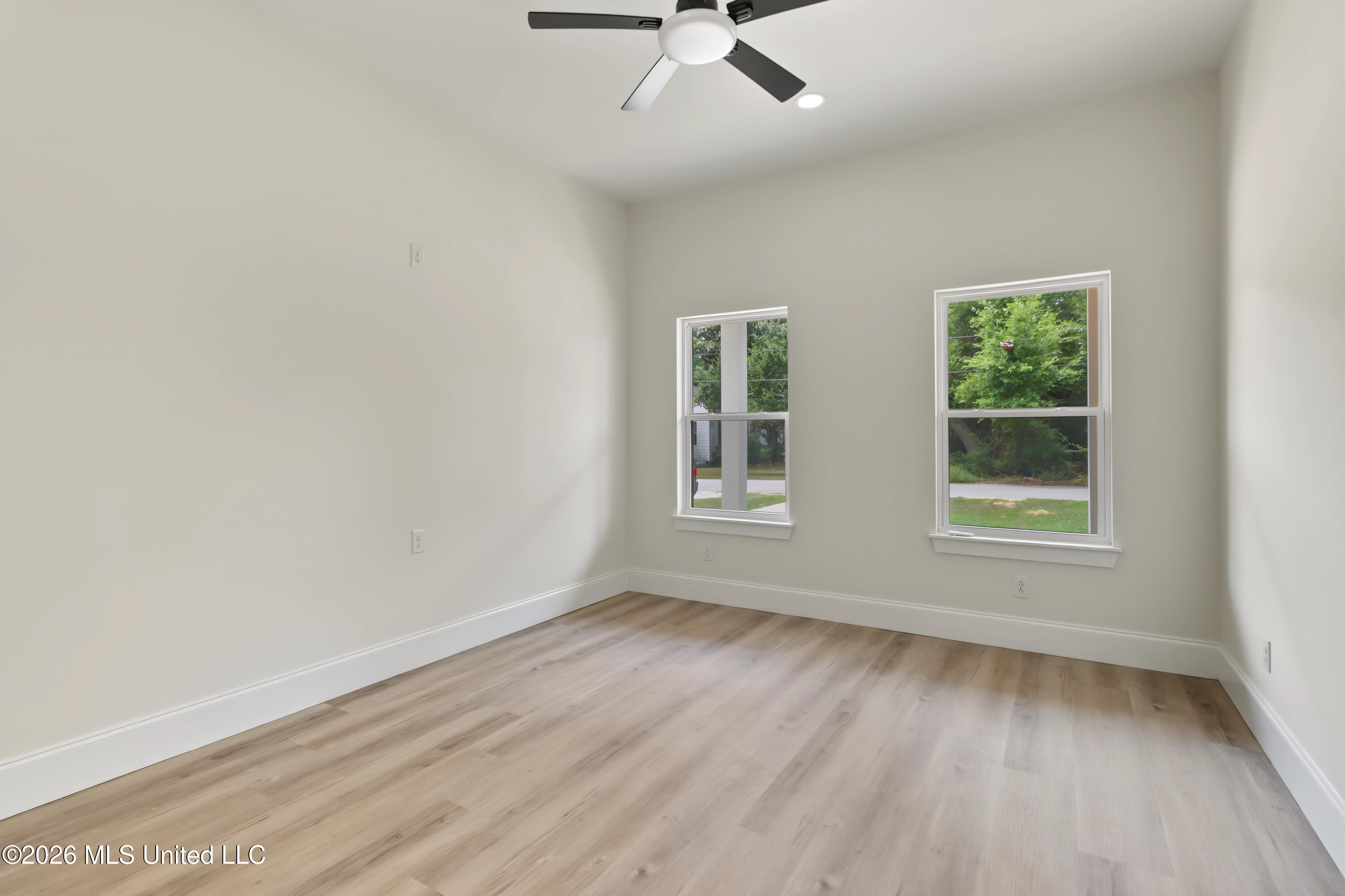 828 Regnault Avenue Property Photo 18