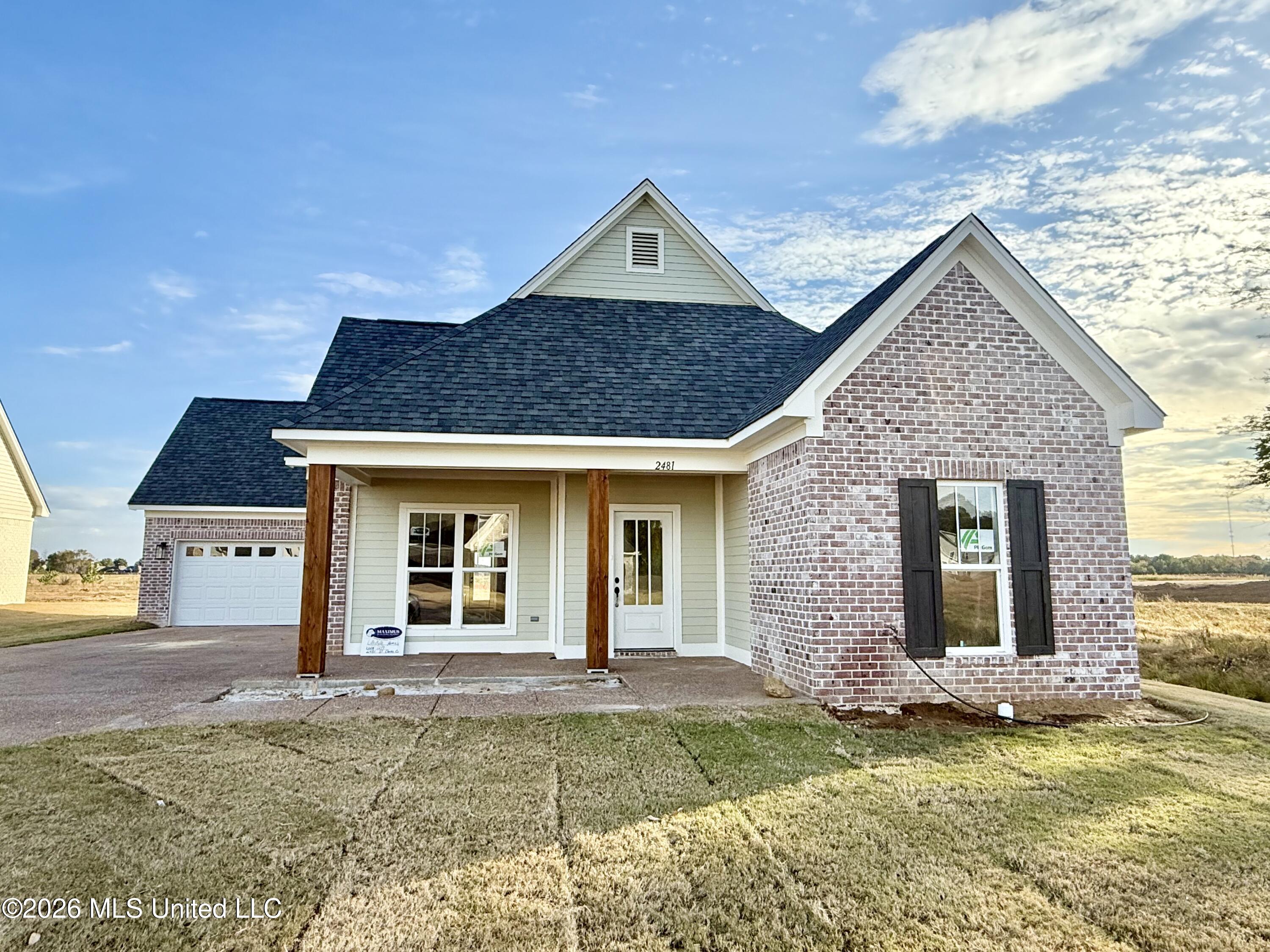 2481 Saint Charles Cove Property Photo 1