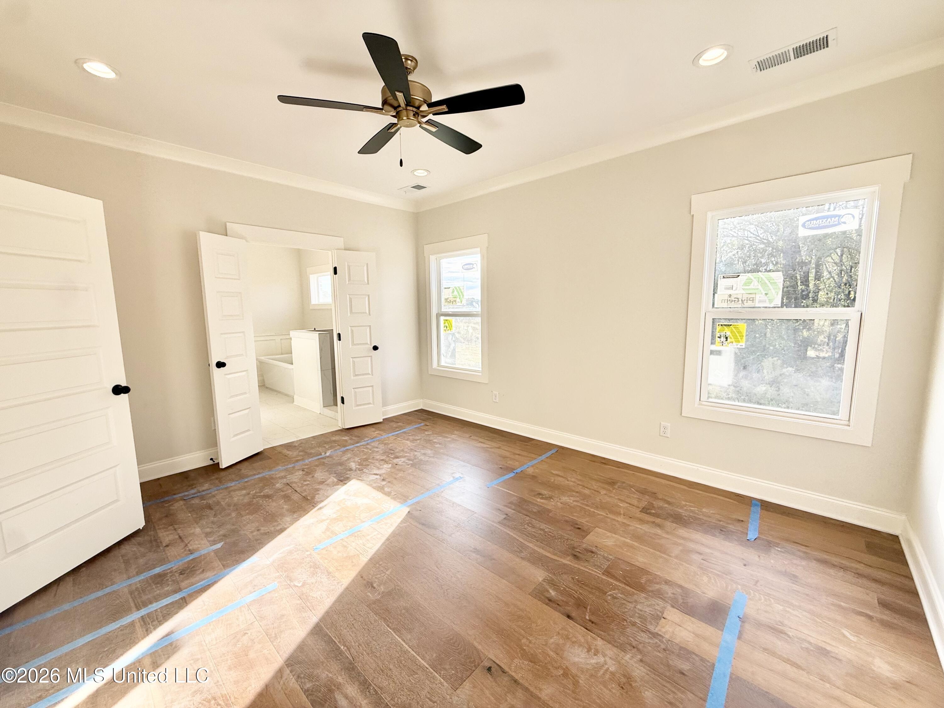 2481 Saint Charles Cove Property Photo 6