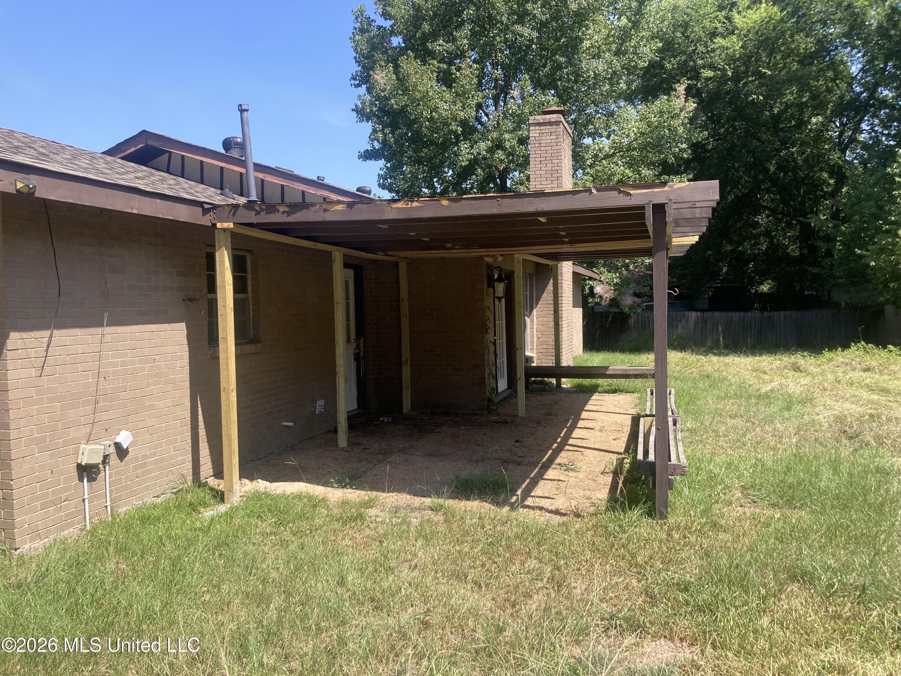 5856 Cypress Trail Property Photo 4