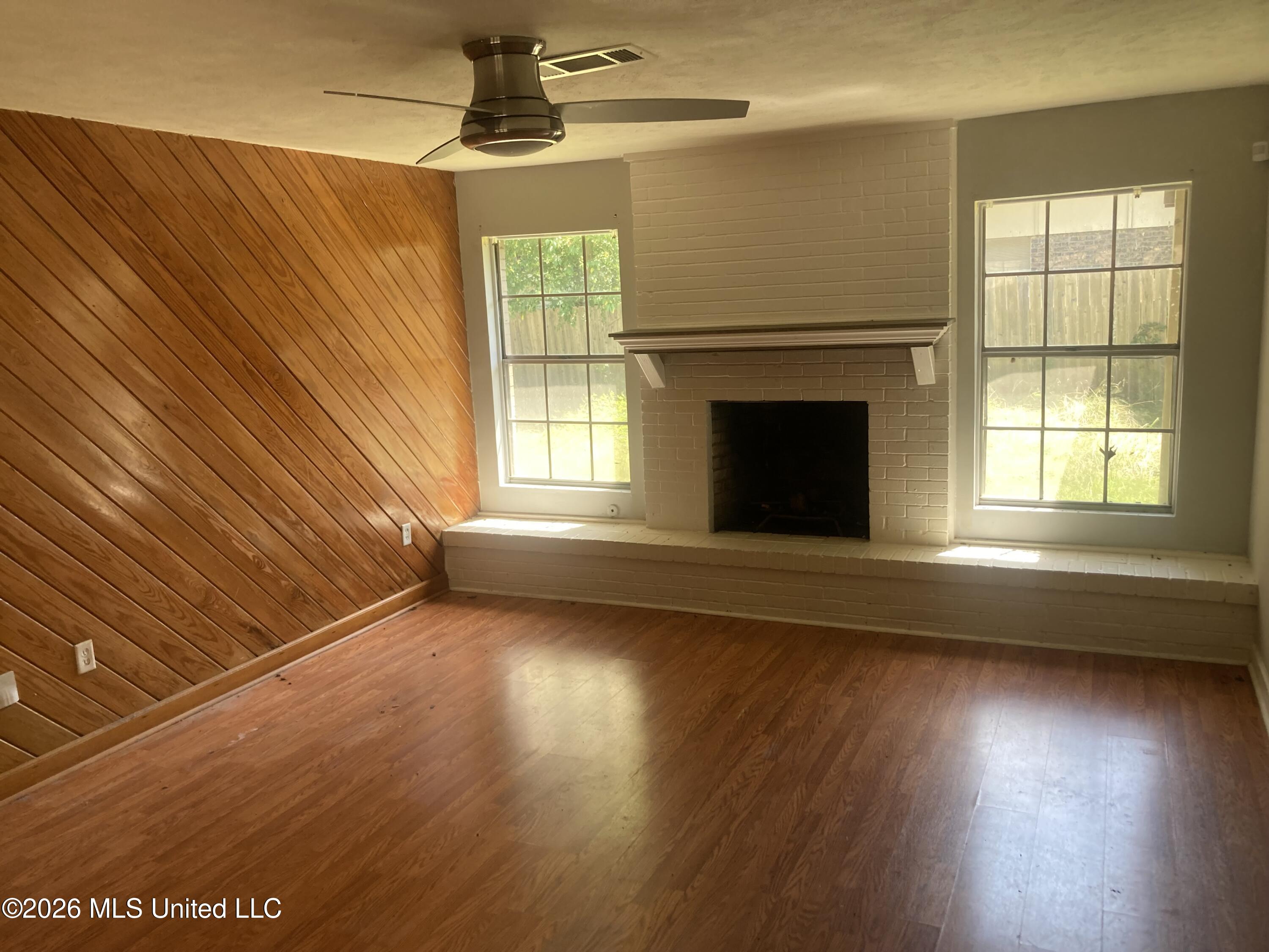 5856 Cypress Trail Property Photo 8