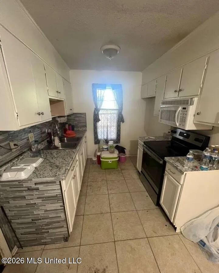 916 E Birch Drive Property Photo 3