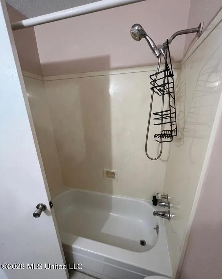 916 E Birch Drive Property Photo 13