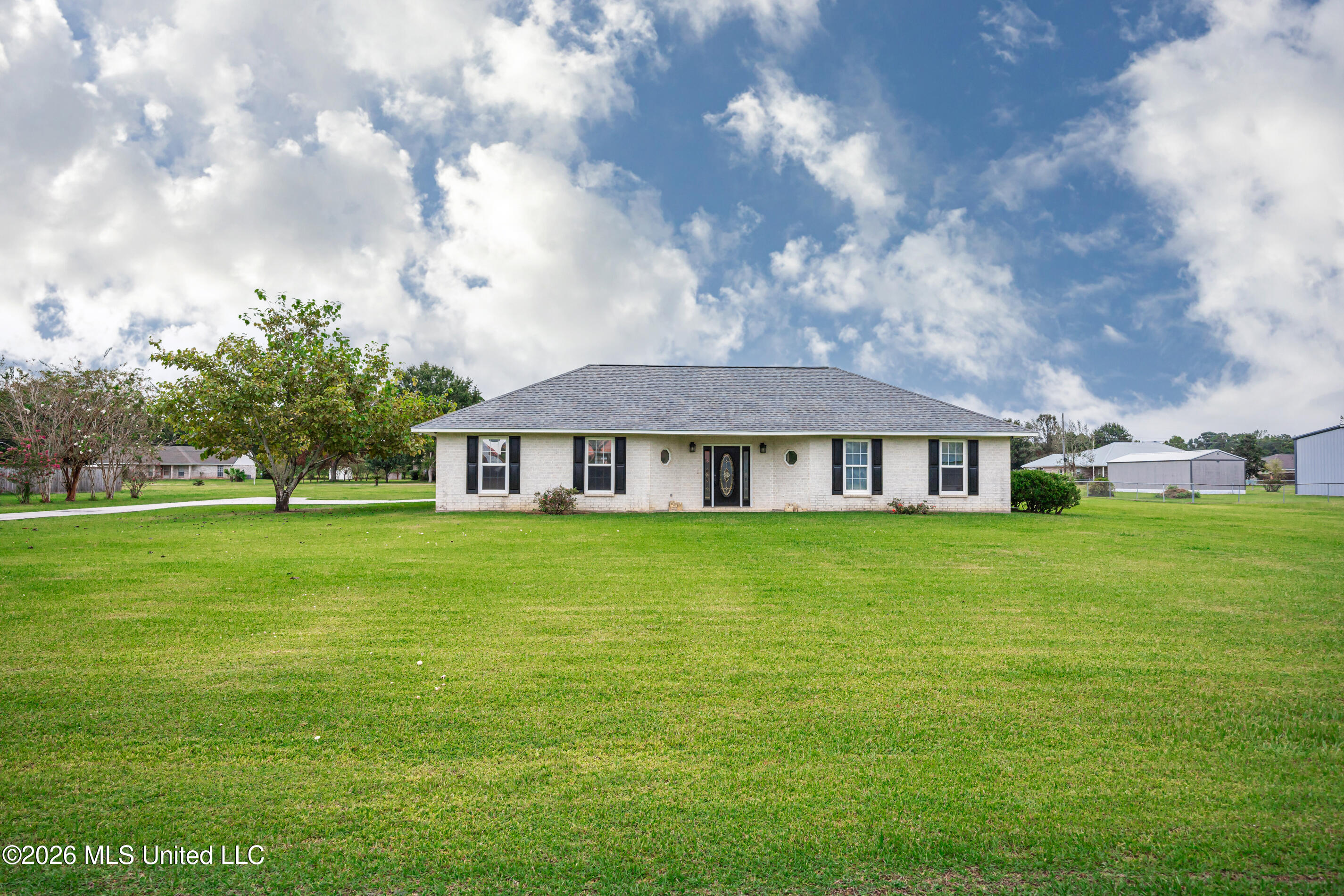 15405 Drake Lane Property Photo 1
