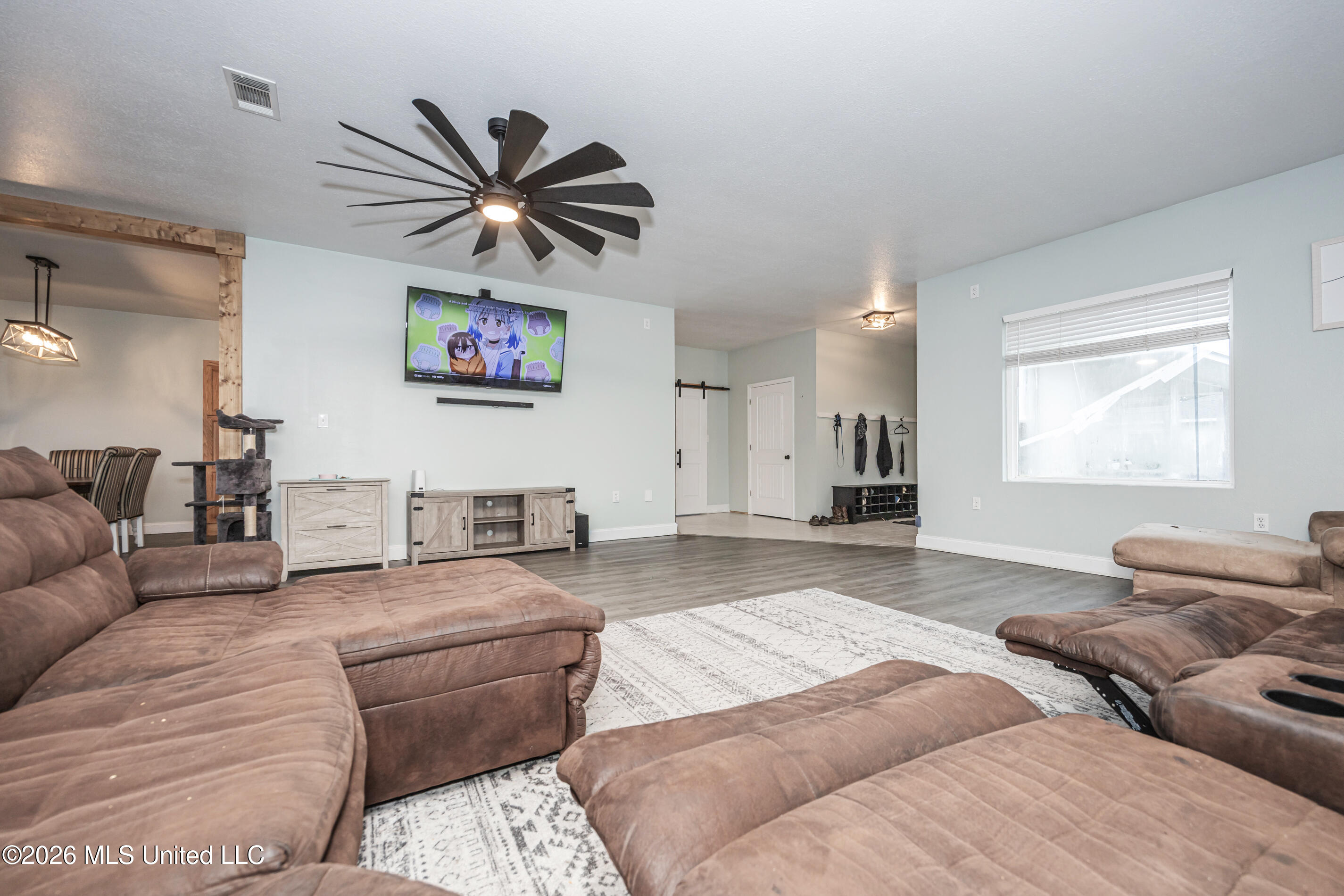 15405 Drake Lane Property Photo 12