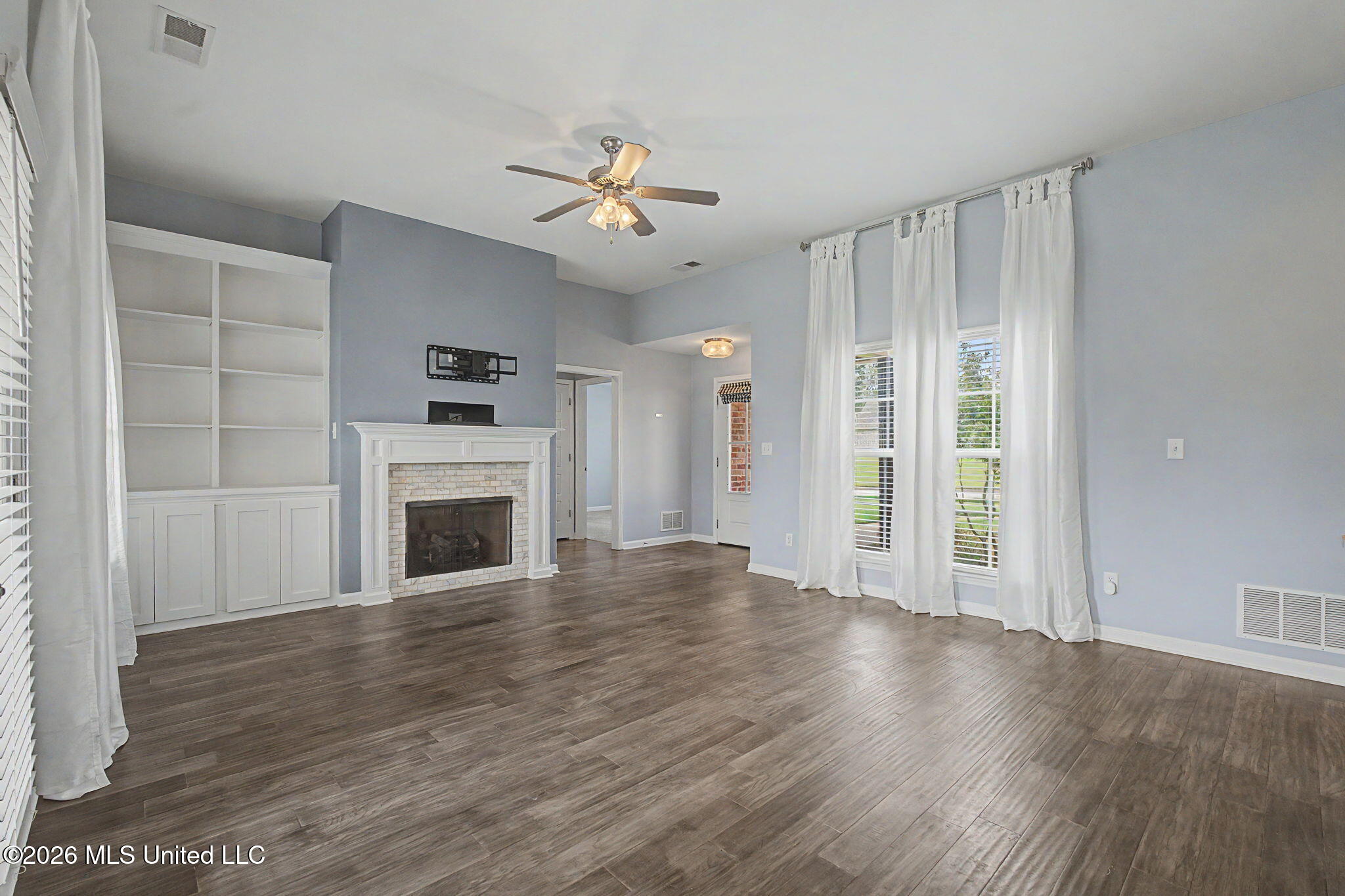 3770 Hawthorn Drive Property Photo 6