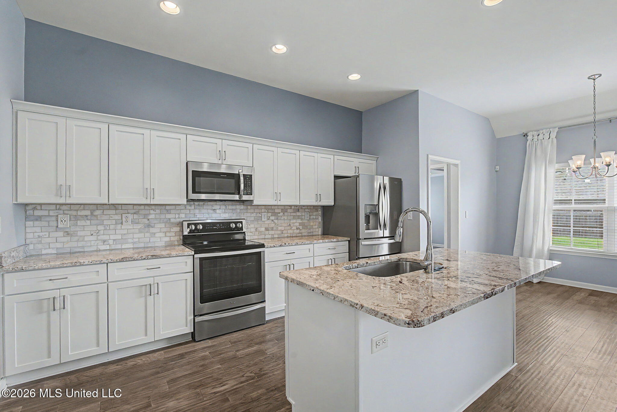 3770 Hawthorn Drive Property Photo 9