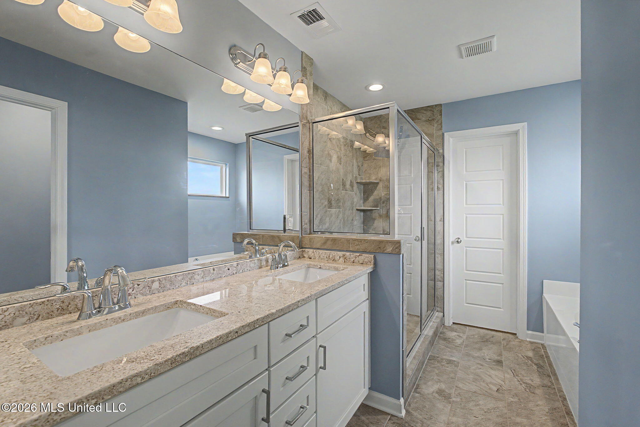 3770 Hawthorn Drive Property Photo 14