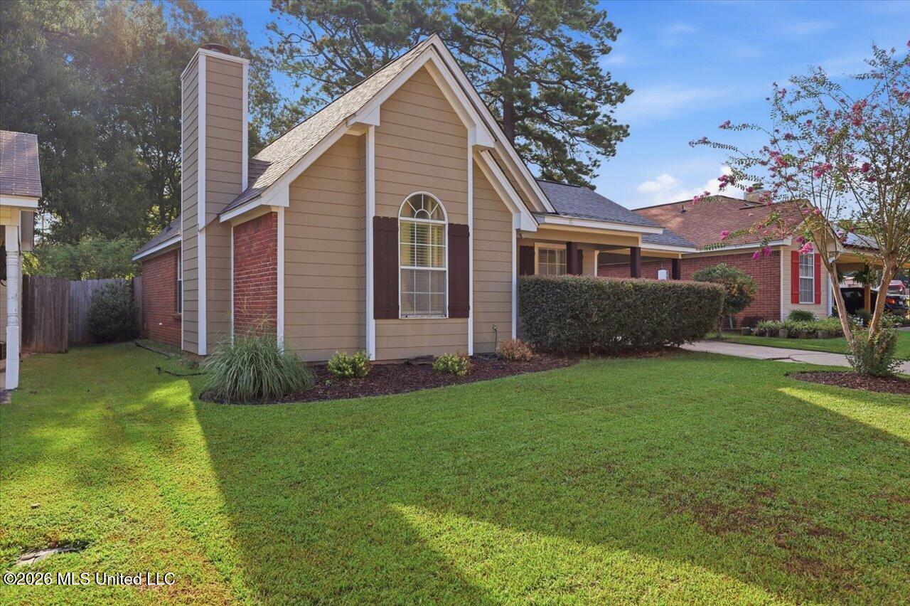1018 Barnett Bend Circle Property Photo 2