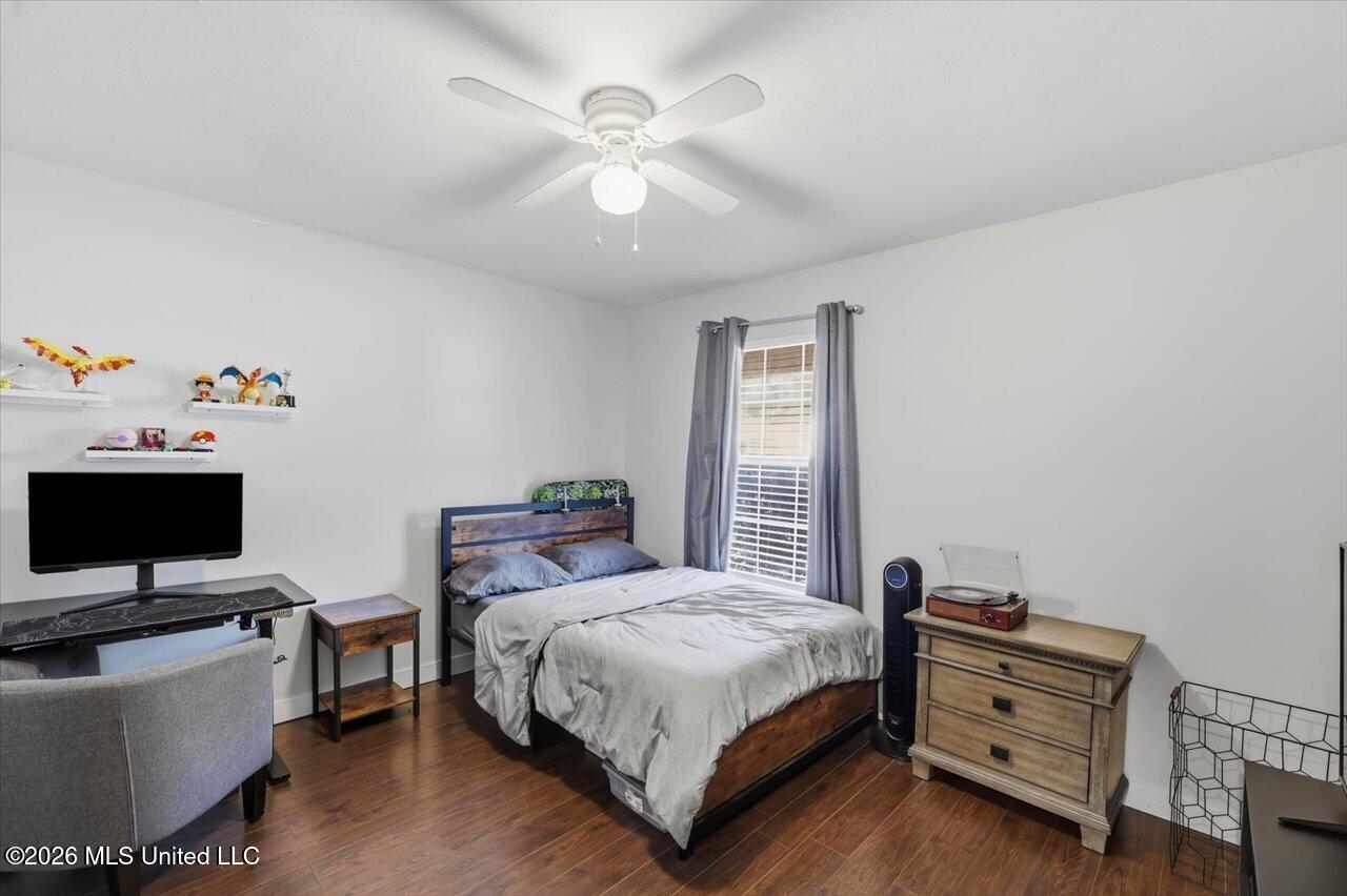 1018 Barnett Bend Circle Property Photo 19