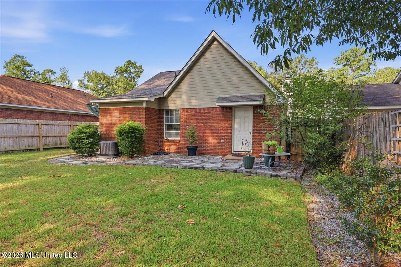 1018 Barnett Bend Circle Property Photo 23
