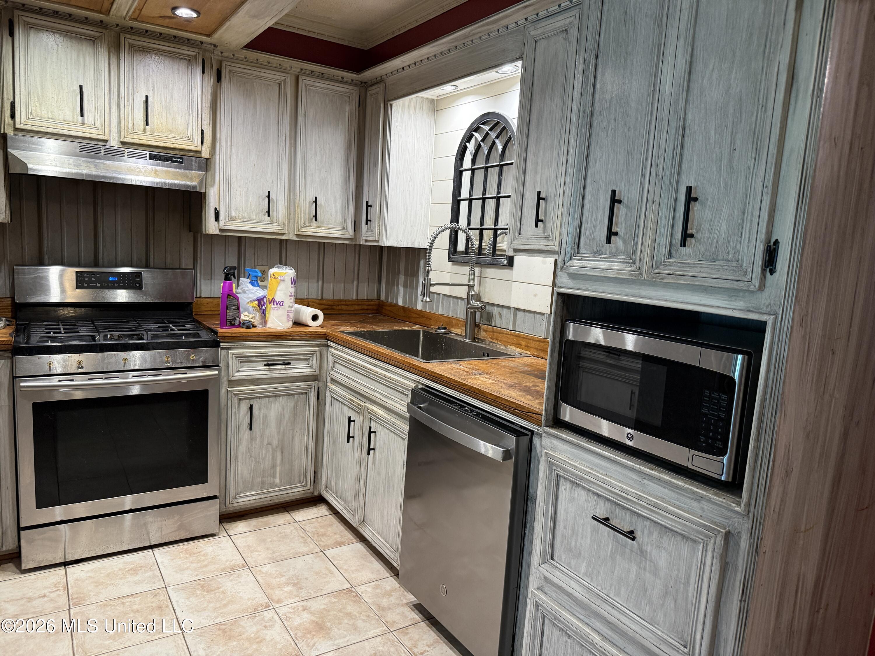 411 Drysdale Road Property Photo 7
