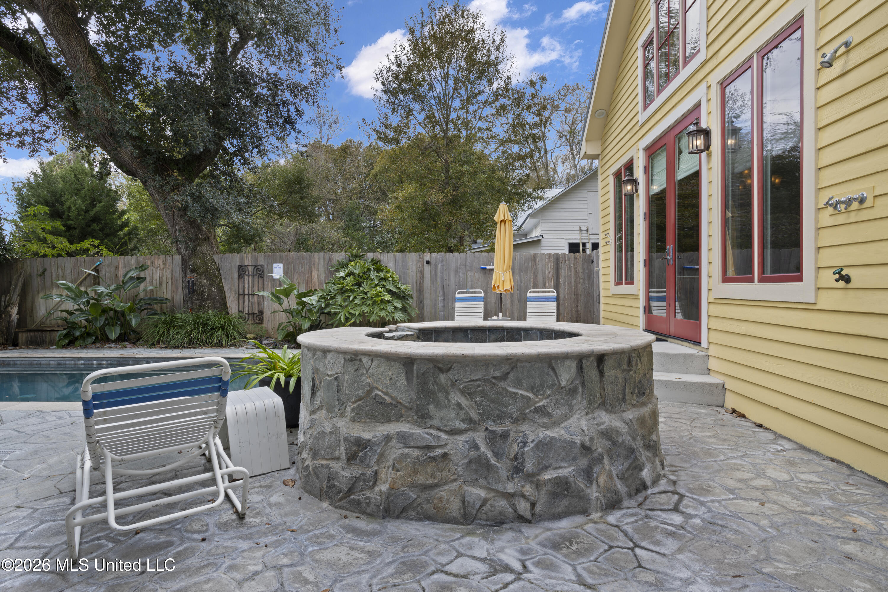 208 Saint Charles Street Property Photo 45