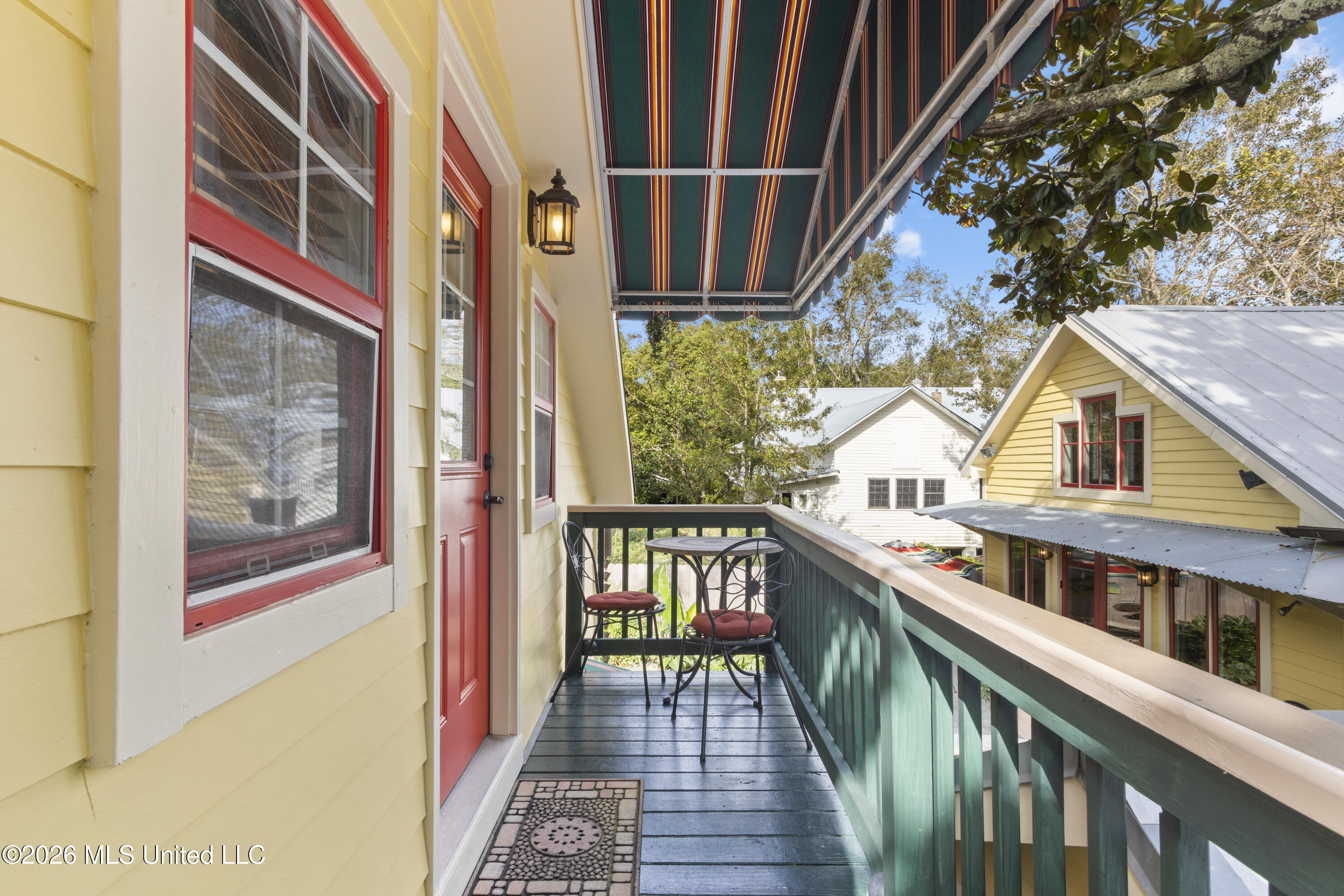 208 Saint Charles Street Property Photo 61