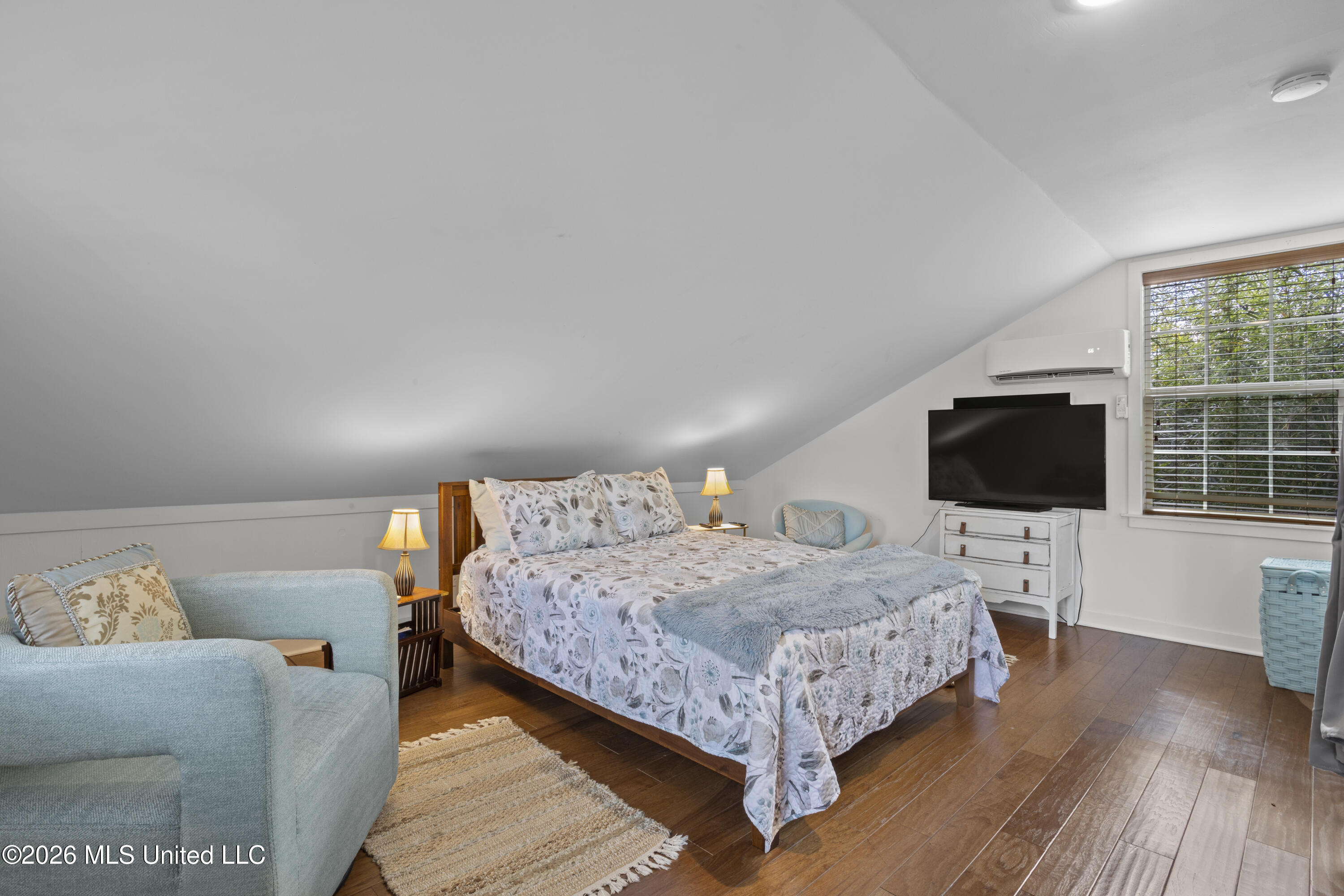 208 Saint Charles Street Property Photo 63