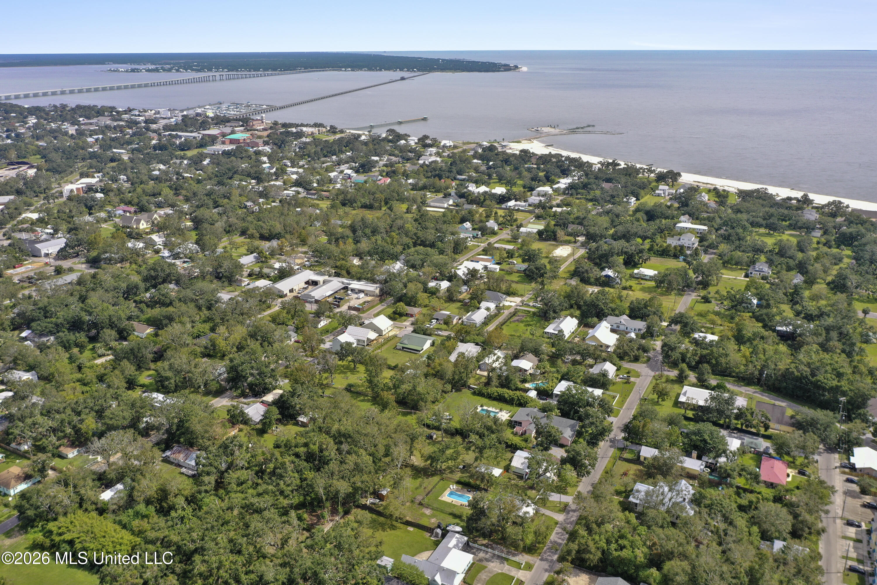 208 Saint Charles Street Property Photo 86