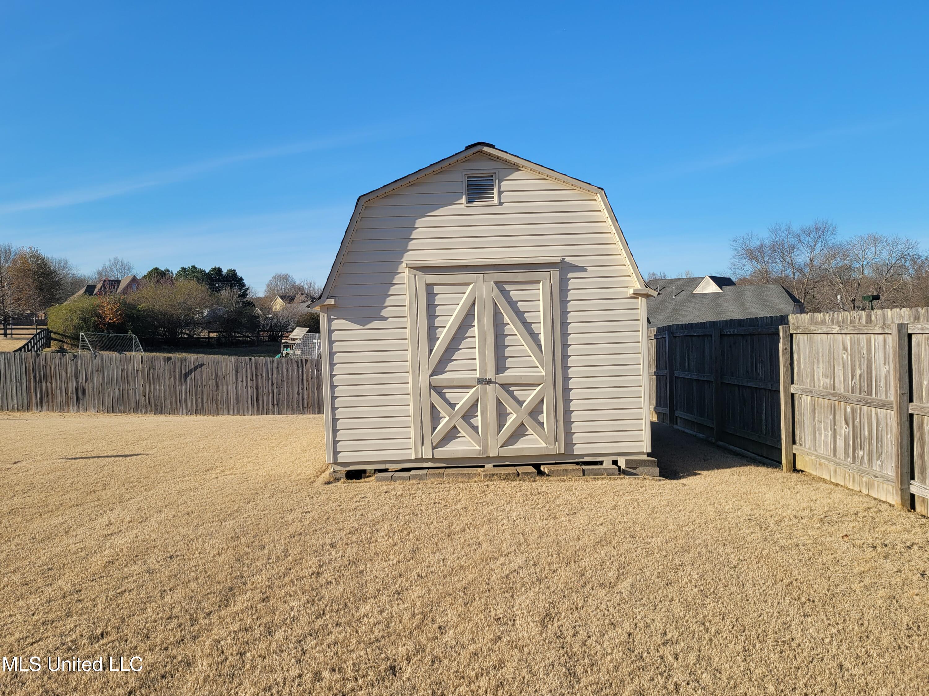 13165 Coldwater Drive Property Photo 54