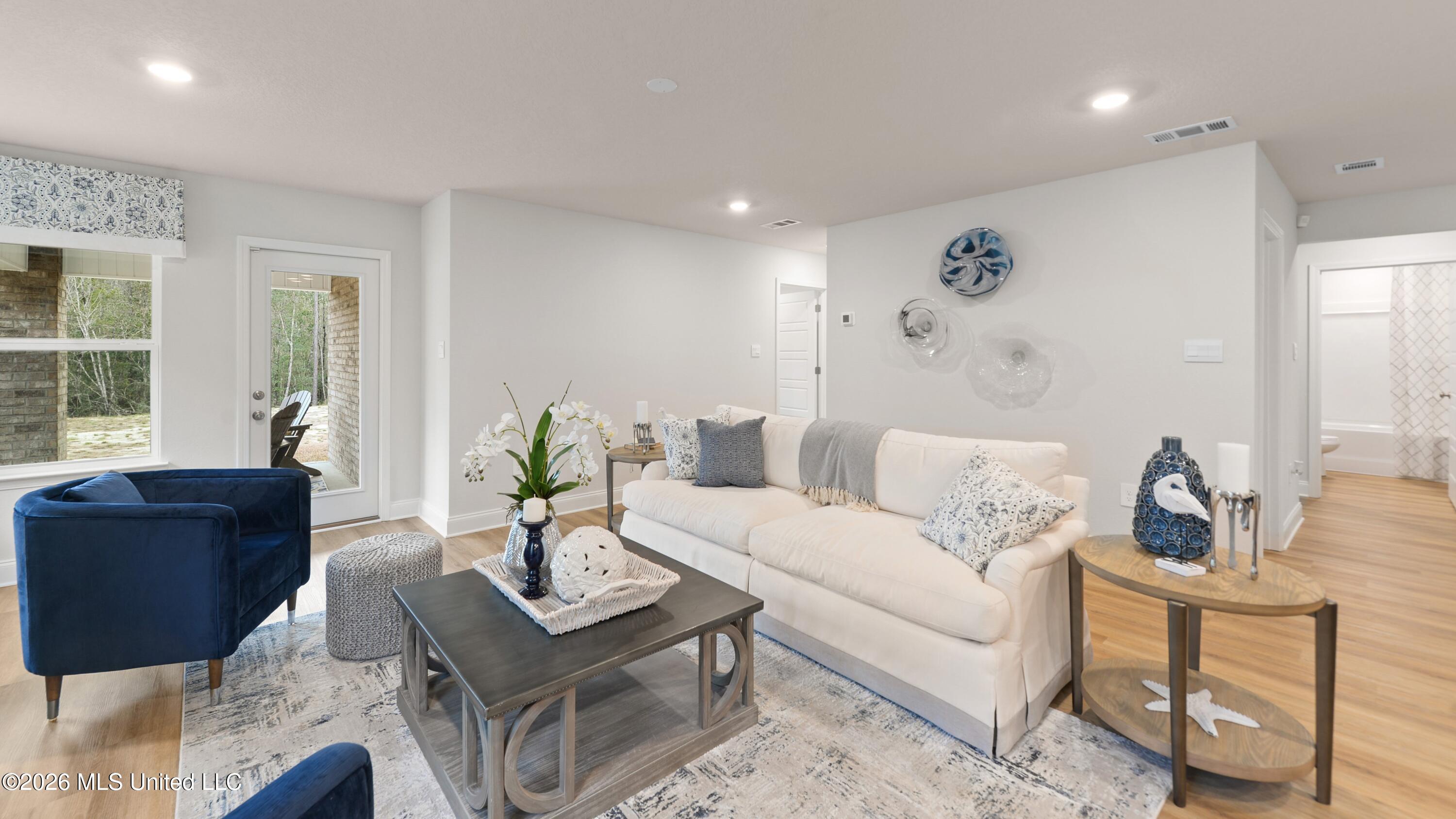 14171 Tern Boulevard Property Photo 3