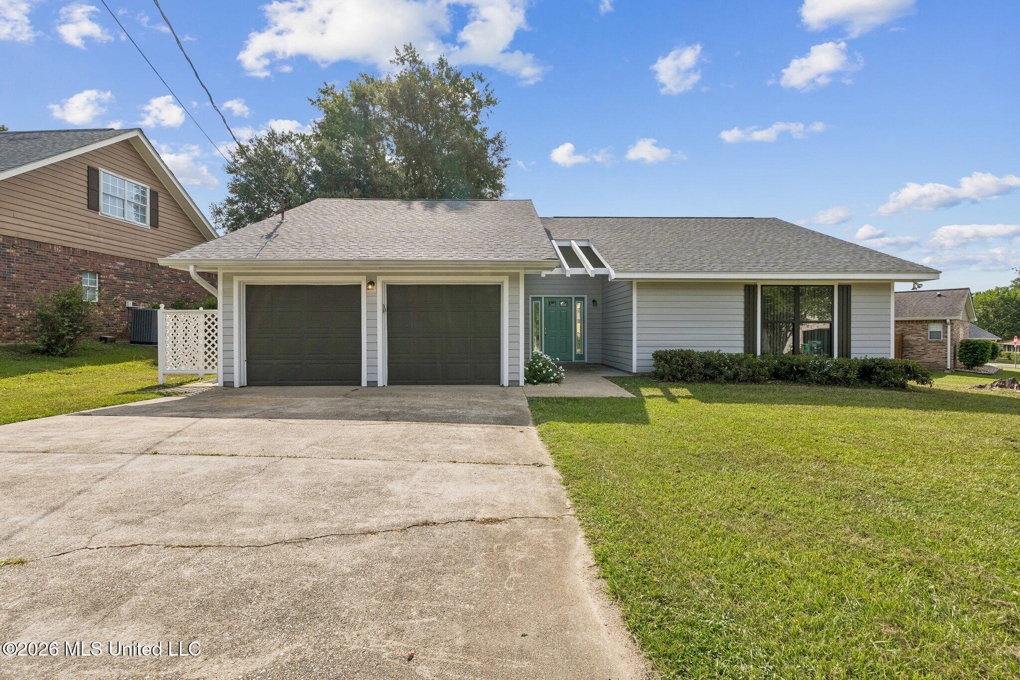 682 Oahu Street Property Photo 2