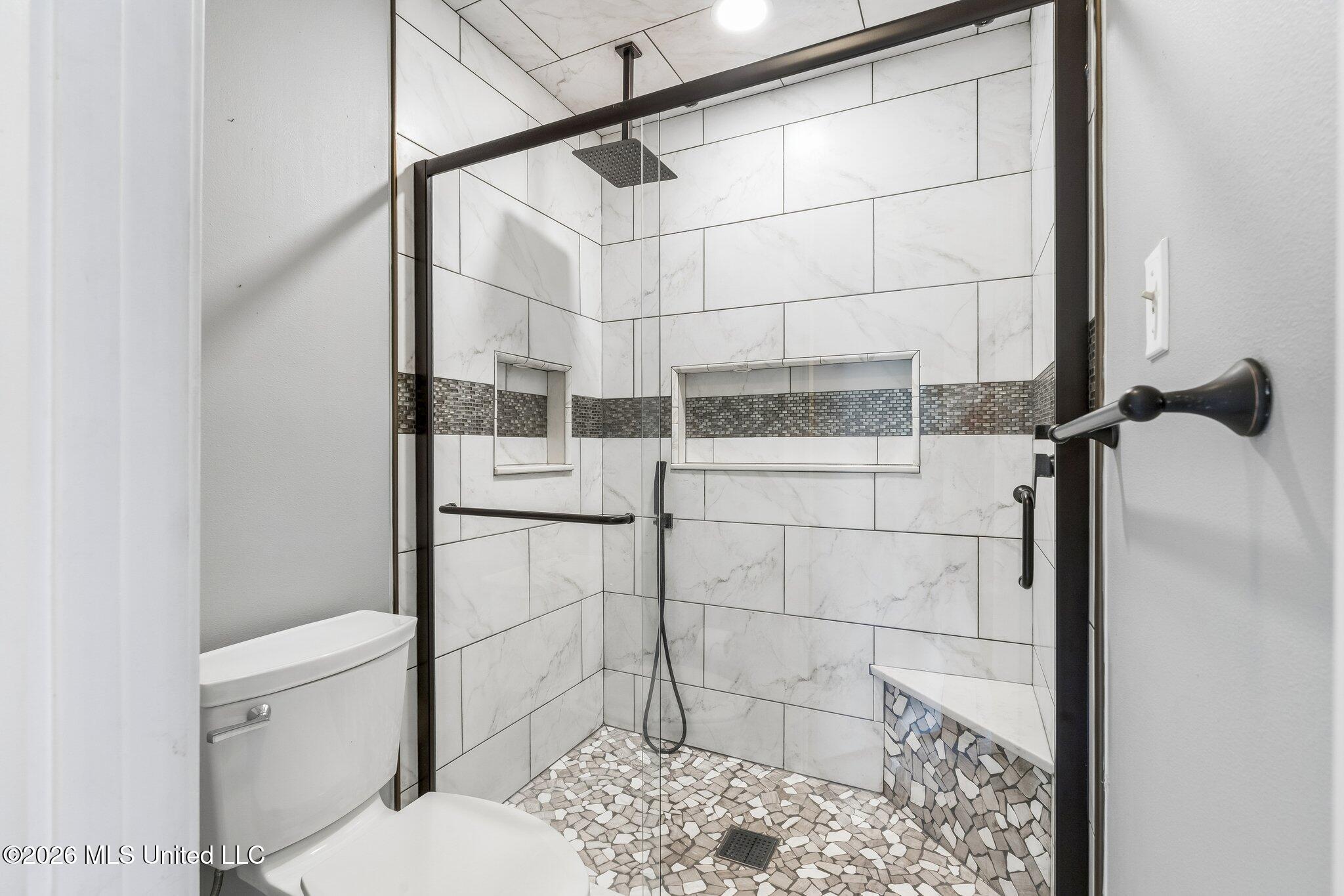 682 Oahu Street Property Photo 14