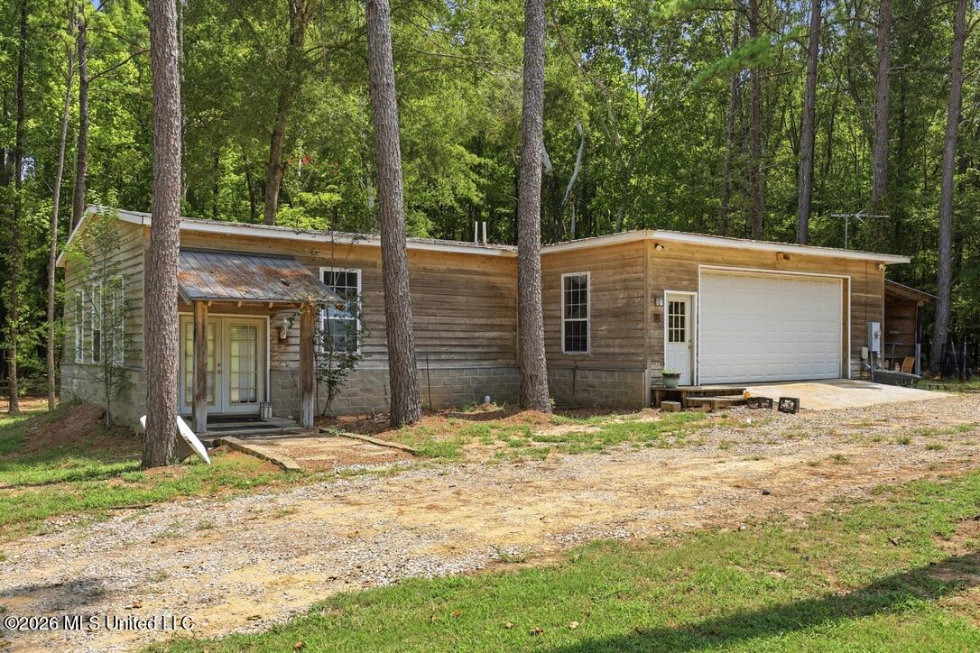 113 Trails End Property Photo 38