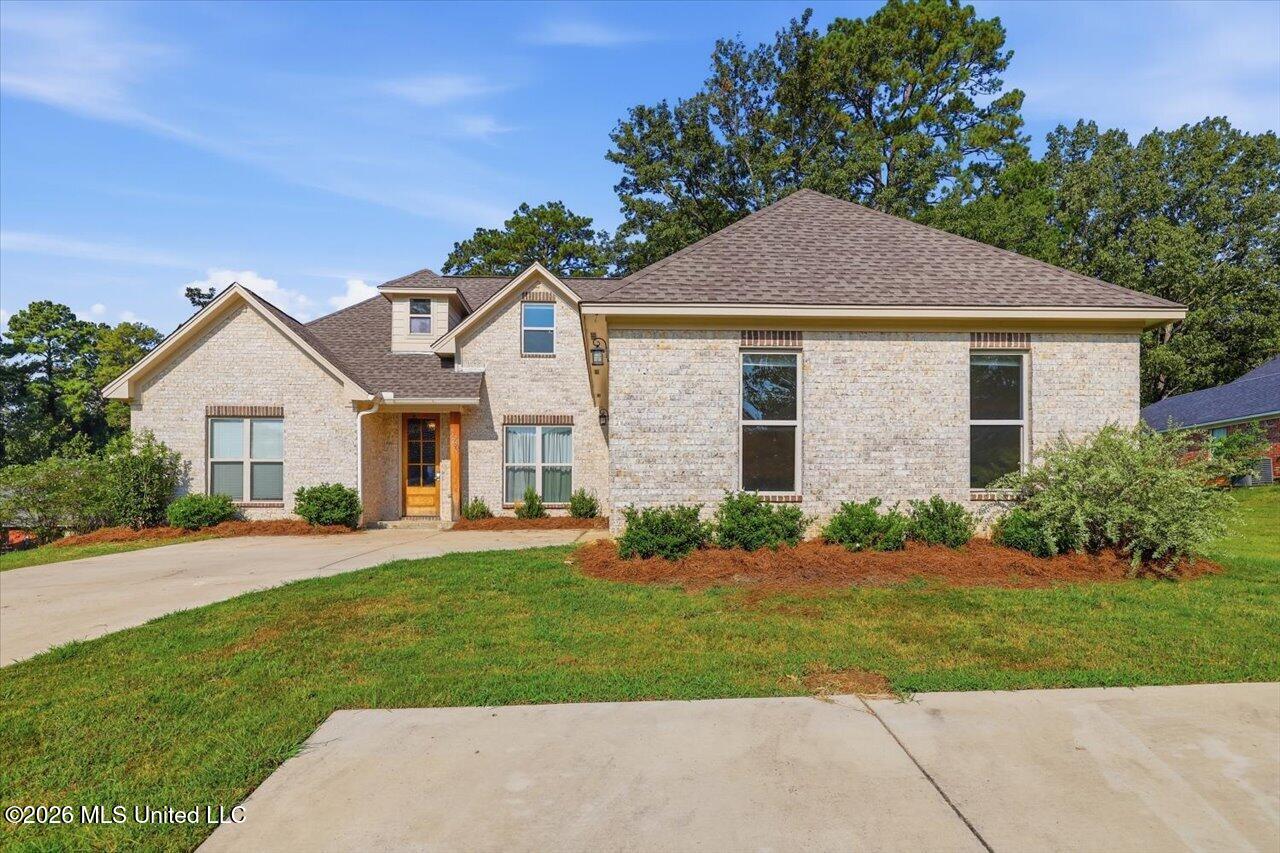580 Hickory Place Property Photo 1