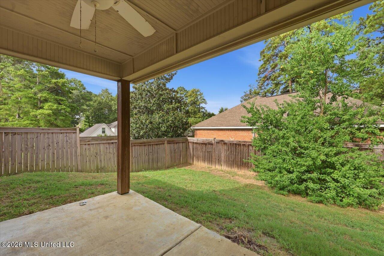580 Hickory Place Property Photo 29