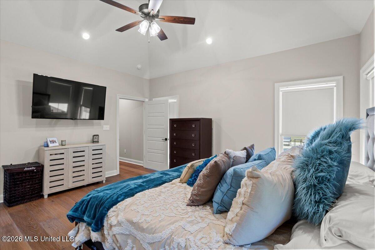 348 40th Place Property Photo 25